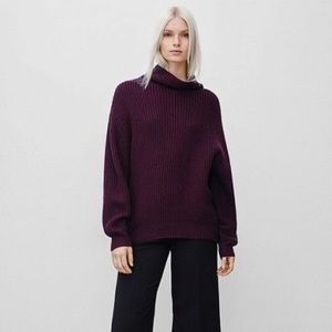 Aritzia Wilfred Montepellier Turtleneck Sweater in Maroon/ Burgundy Size XS